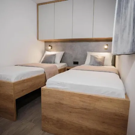 Lux Mobile Homes Hébergement de vacances *