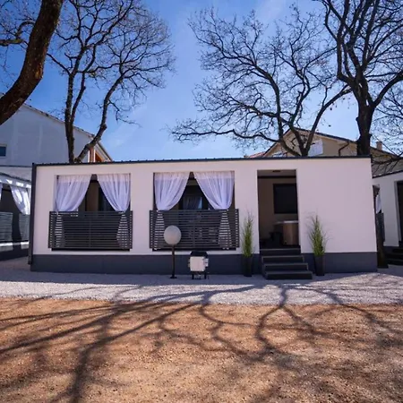 Lux Mobile Homes *