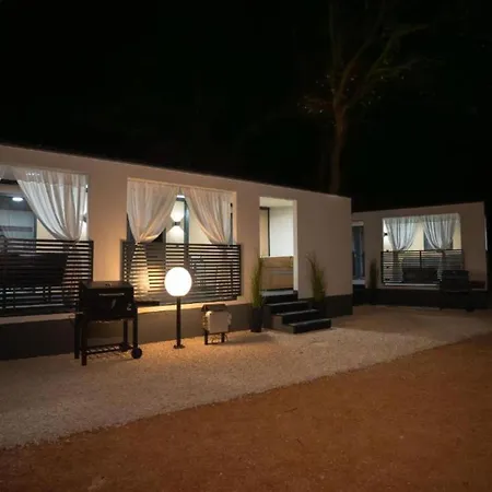 Lux Mobile Homes Hébergement de vacances *
